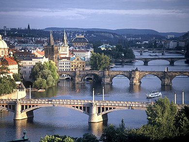 Restaurante si cluburi  hoteluri preturi mancare praga