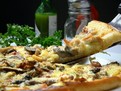 livrare pizza la domiciliu Greseli pe care sa le eviti cand iti pregatesti pizza la tine acasa
