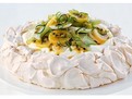 tort Pavlova, reteta prajitura Pavlova, cum se face Pavlova, torturi deosebite, retete speciale revelion, tort alb pentru revelion, cum se face prajitura pavlova cu fructe, bezea pentru pavlova