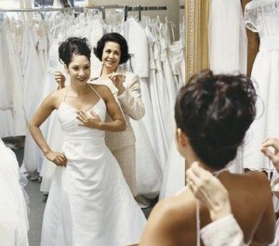 sfaturi pentru mirese, cum sa cumperi rochia de mireasa, la cumparaturi pentru nunta, cum alegi rochia de mireasa, accesorii pentru mirese, rochii de mireasa de catalog, modele de rochii mirese, sfaturi de nunta