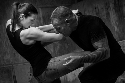 Autoaparare in stil Krav-Maga
