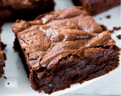 retete usoare, reteta de brownies, brownies americane, cele mai bune  brownies, reteta brownies cu crusta, retete cu ciocolata, retete cu ciocolata, retete prajituri de ciocolata, cum se fac negresele, cele mai bune negrese, cea mai buna reteta de brownies, cea mai buna reteta de negresa