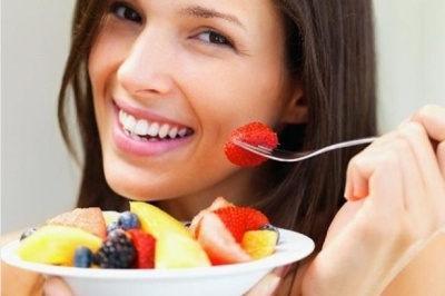 Cum se mananca corect fructele in dieta Montignac, Dieta Montignac, fructe permise in monti, fructe interzise in monti, cum mancam fructele, fructele ingrasa, cum sa mananci fructe fara sa te ingrasi, balonare de la fructe