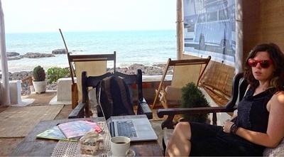 Cum sa munciti si calatoriti in acelasi timp