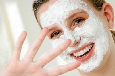 ingrijirea tenului primavara, masti pentru primavara, cum sa ai un ten frumos primavara, ingrijirea tenului, retete de masti de frumusete, masca cu banane, masca cu miere, masca cu branza, remedii naturiste pentru un ten frumos, beauty tips de primavara