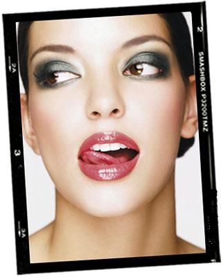 cum se realizeaza machiajul smoky eyes