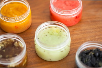 Produse exfoliante naturale facute in casa, masti naturale de casa, produse de peeling de casa, retete de scub home-made, exfoliante din casa, masti exfoliante, cum sa iti cureti tenul, masti de curatire a tenului