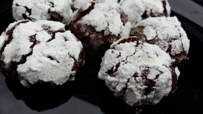 Fursecuri crocante de ciocolata chocolate crinkles