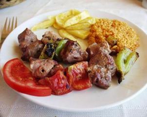 reteta de sis kebap,Retete pentru Paste, Retete de Pasti, retete pascale, retete masa de Paste, Sfintele Paste, mancare pentru Pasti, ce mancam de Paste, retete cu miel, retete carne miel