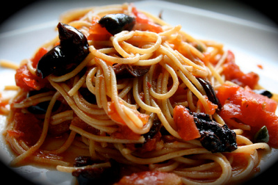 Spaghete alla puttanesca, Spaghetti alla puttanesca, retete de paste, retete usoare, retete pentru incepatori, retete sos paste, retete spagheti, retete italienesti