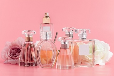 Trei parfumuri celebre si povestea lor
