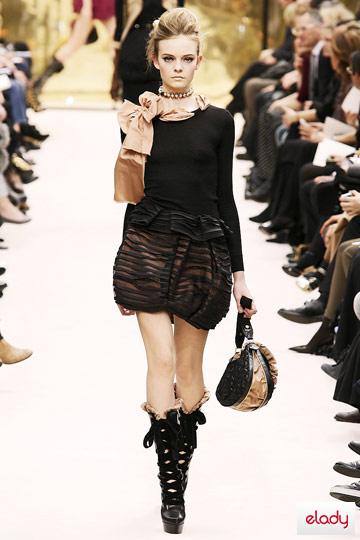 Genti accesorii 2010 modele gentute si posetute la moda in primavara vara 2010 toamna iarna 2010